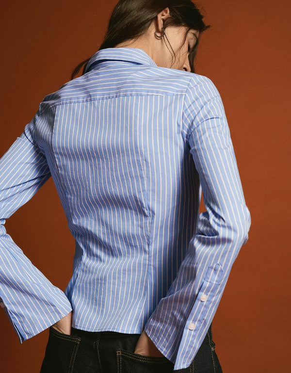 Das Florence Button-Down-Hemd mit Skulpturknöpfen
