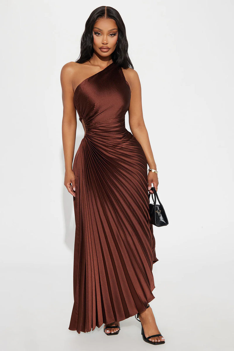 The Goddess Silhouette Maxi Dress
