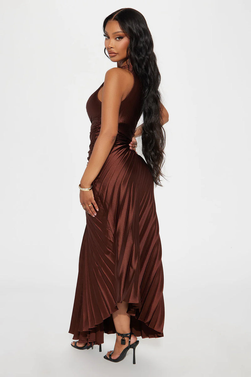 The Goddess Silhouette Maxi Dress