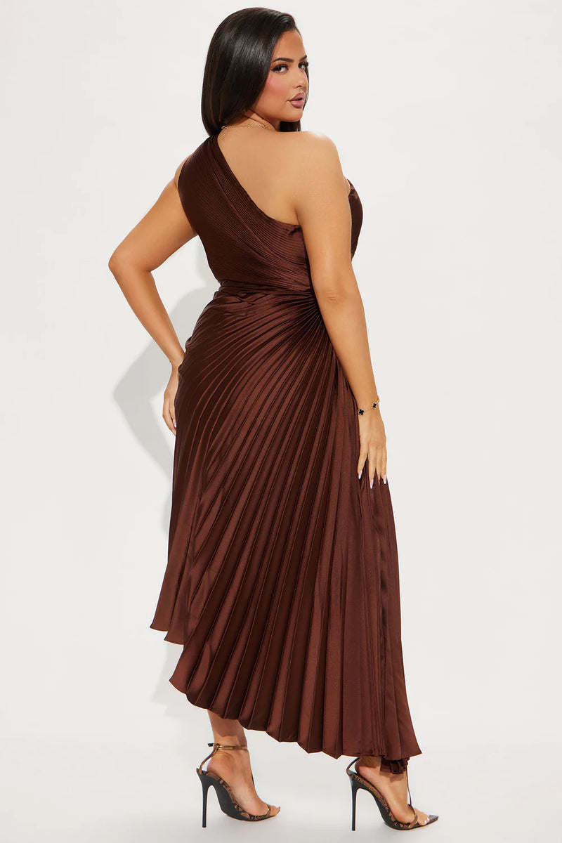 The Goddess Silhouette Maxi Dress