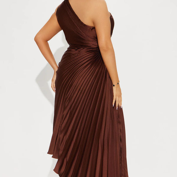 The Goddess Silhouette Maxi Dress