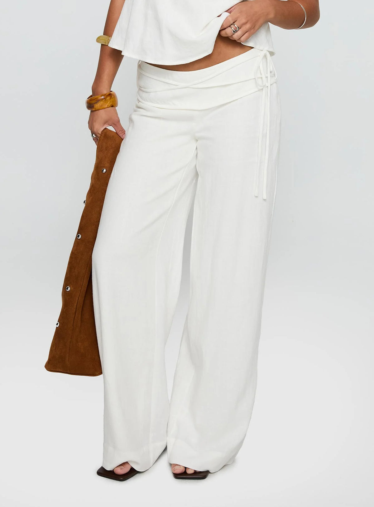 The Saint-Tropez Linen Wide-Leg Trousers