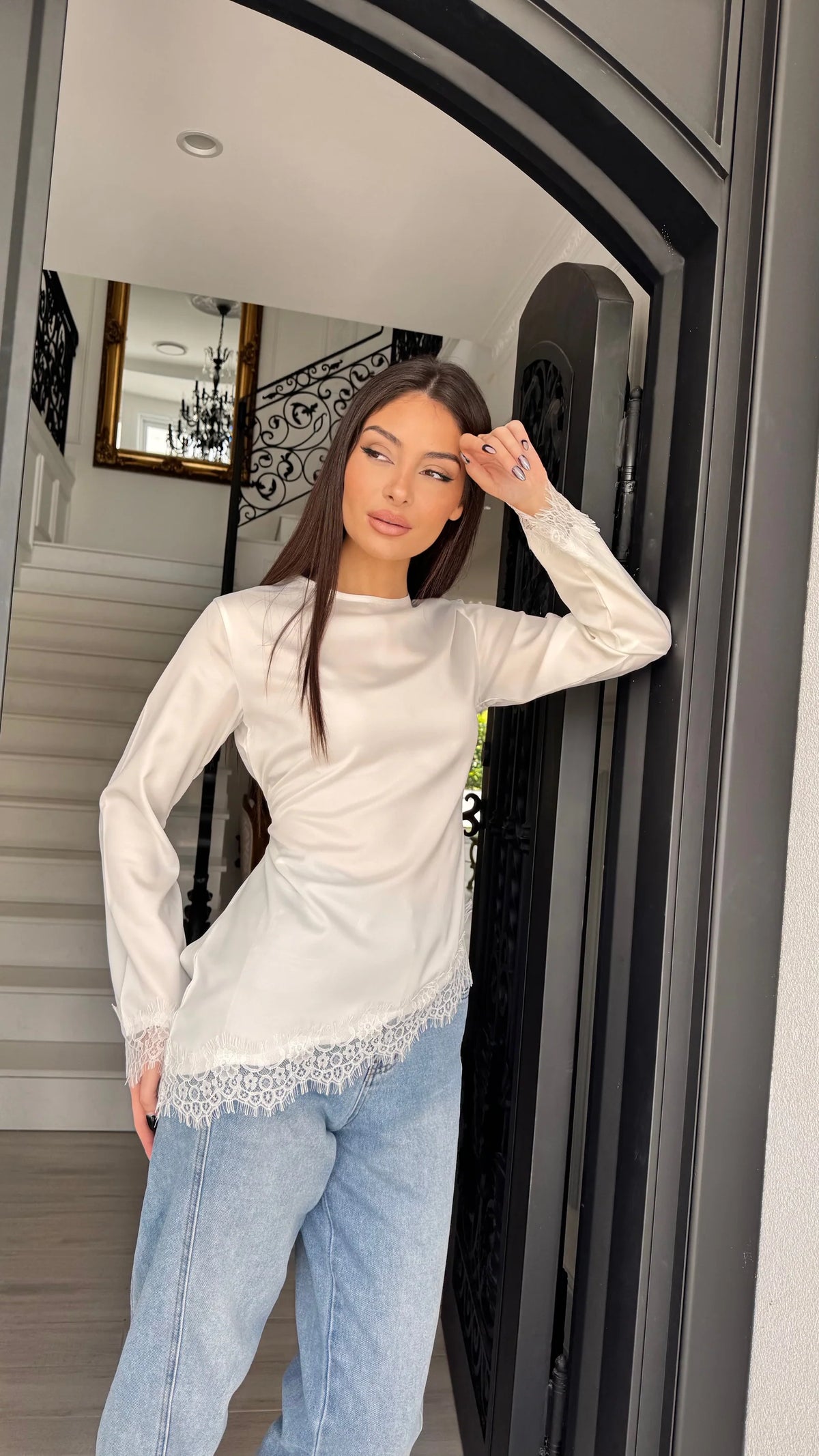 Die ätherische Genfer Bluse